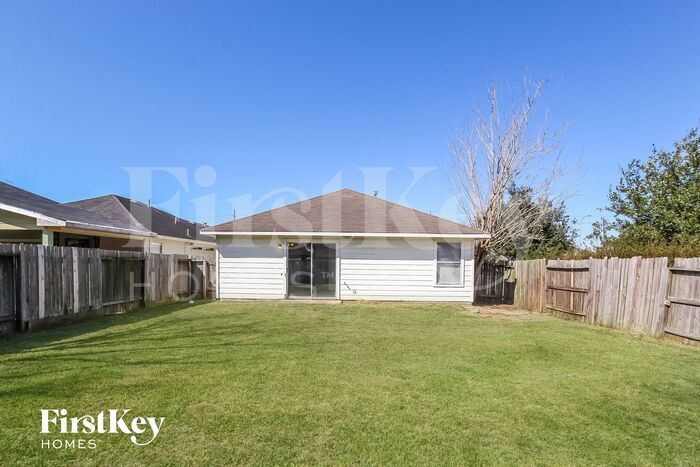 Building Photo - 7318 River Pines Dr