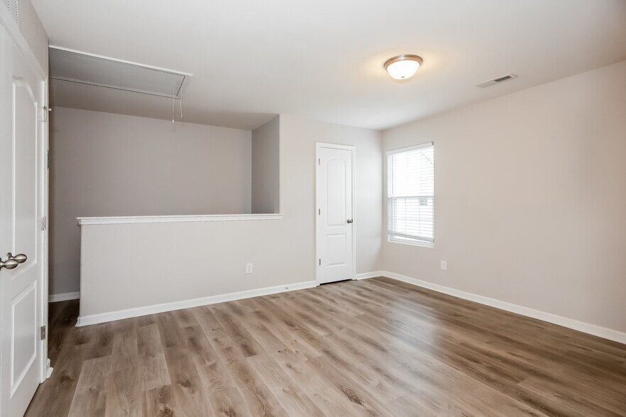 Building Photo - 6126 Loy Ct