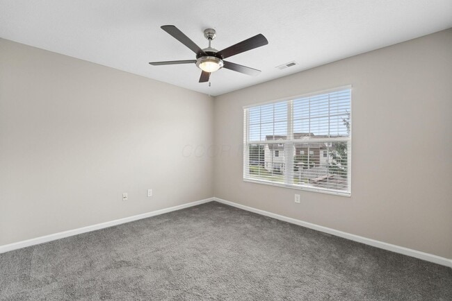 Building Photo - 2033 River Rock Way