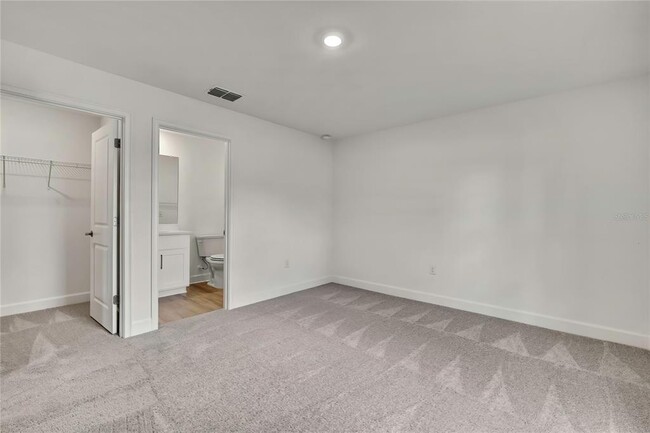 Building Photo - 3390 Dristol Ave