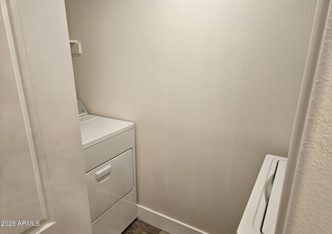 Building Photo - 2134 E Broadway Rd