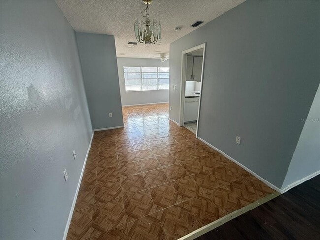 Building Photo - 5048 Lillilea Ln