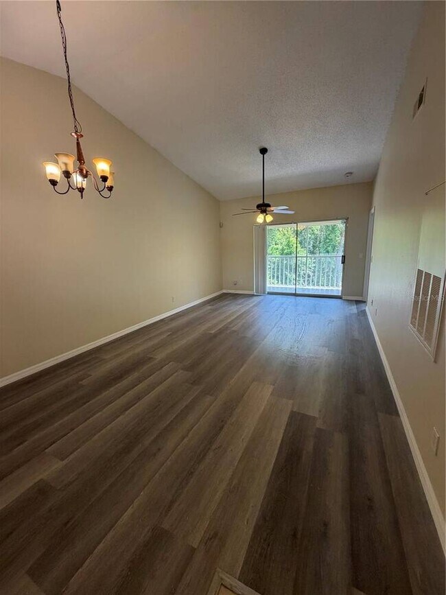 Building Photo - 13829 Timberland Dr