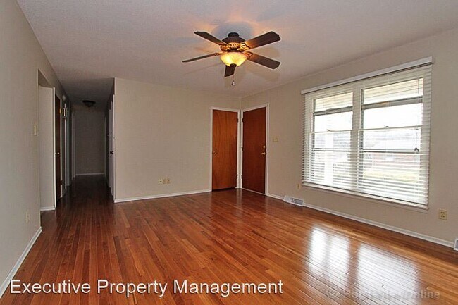 Building Photo - 3 br, 1.5 bath House - 1836 Westwood