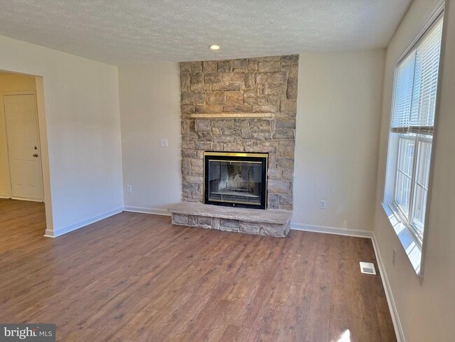 Building Photo - 11516 Woodland View Dr