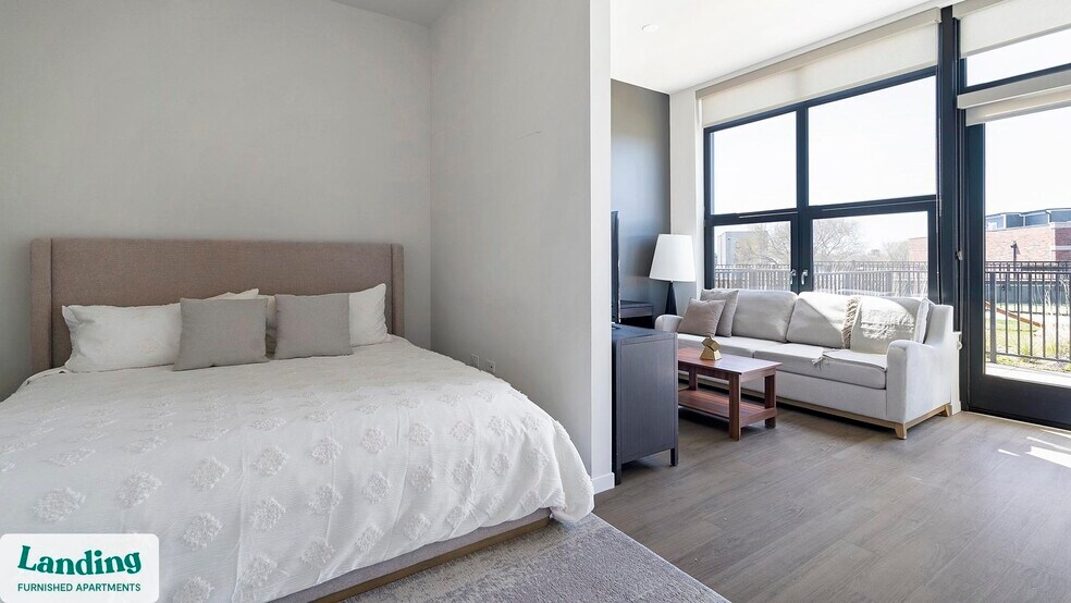 Building Photo - 2480-2522-2522 N Milwaukee Ave