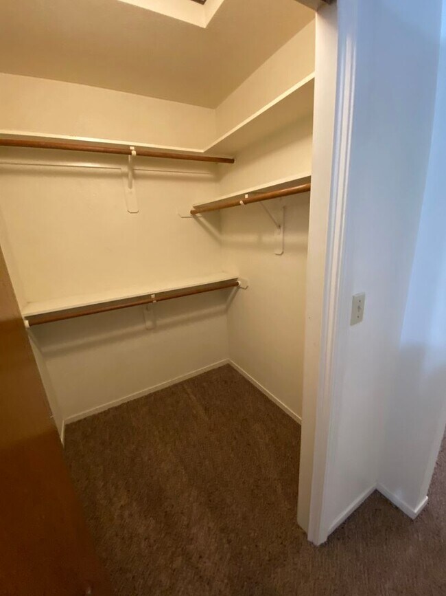 Building Photo - Lovely home for Rent in NW Visalia, located in the Oak West Neighborhood. Coming soon