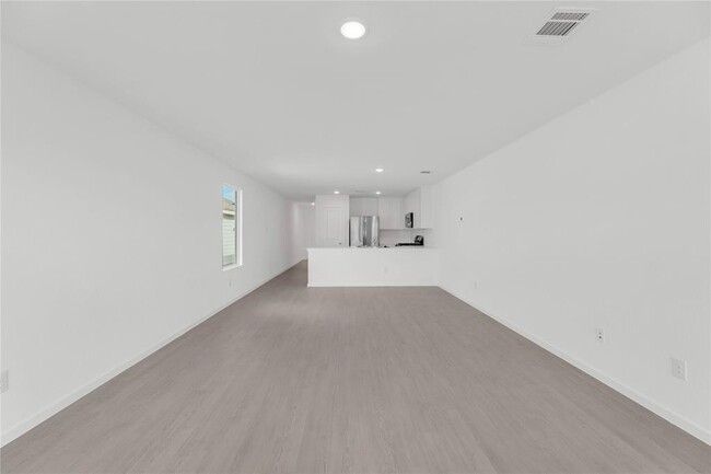 Building Photo - 263 Ottawa Way