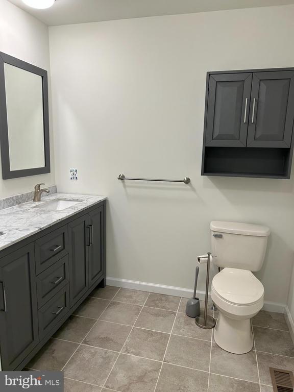 Building Photo - 201 Beacon Ct