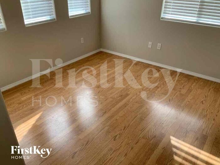Building Photo - 3937 Philomena St
