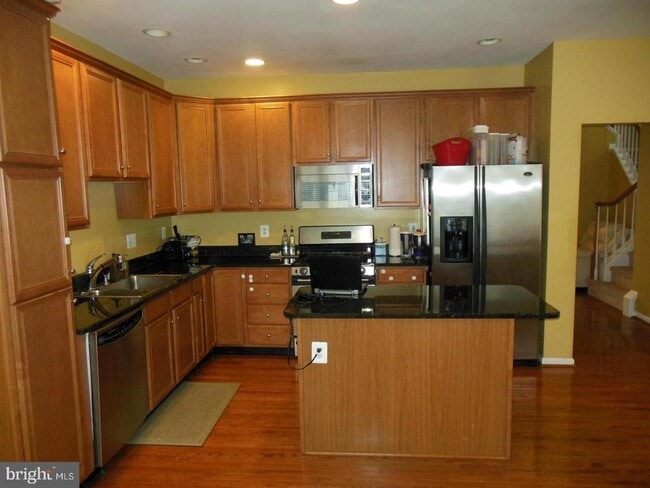 Building Photo - 25838 Norrington Square