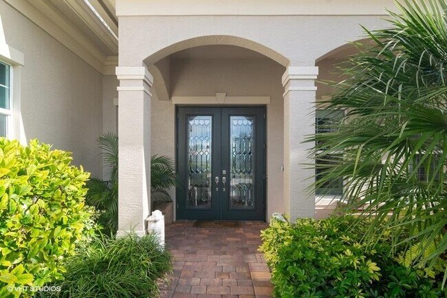 Building Photo - 17120 SW Ambrose Way