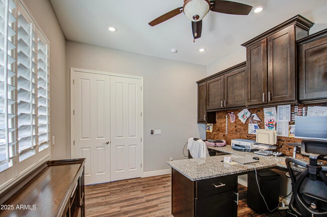 Building Photo - 3016 N Glenview