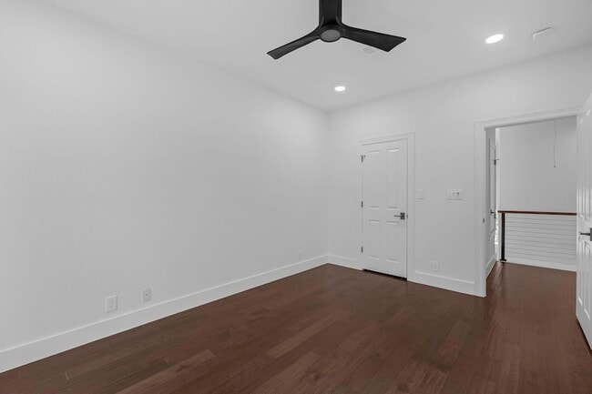 Building Photo - 414 New Lido Dr