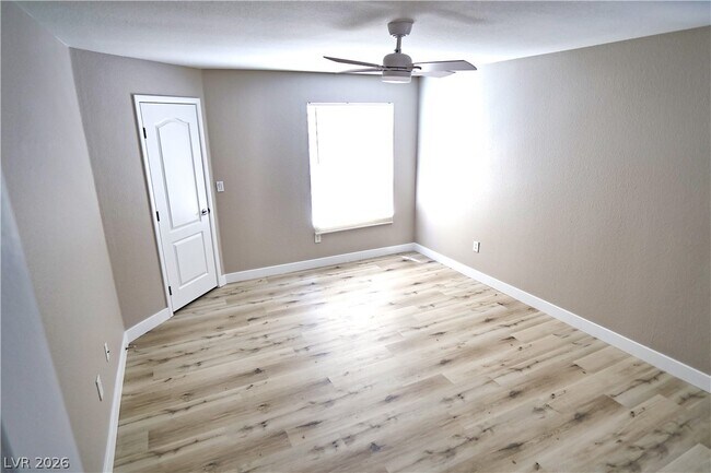 Building Photo - 5055 W Hacienda Ave