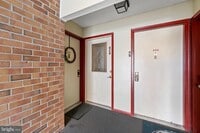 Building Photo - 424 Meadowview Ln