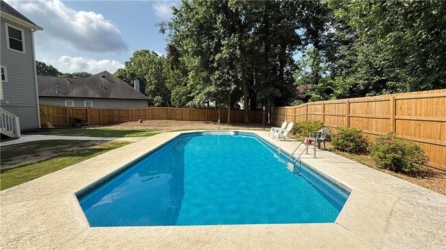 Building Photo - 737 Calico Ln