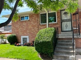 Building Photo - 4138 W 41st Ave