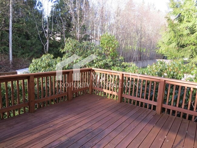 Building Photo - Wonderful 3 Bedroom, 2.5 Bath Home in Gig Harbor