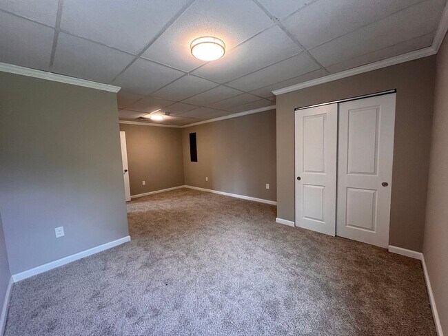 Building Photo - Brand New 3 bedroom Apartment ready for im...