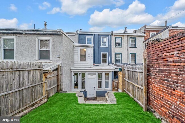 Building Photo - 4413 Baker St