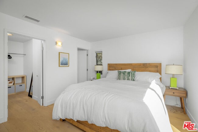 Building Photo - 12312 Charnock Rd