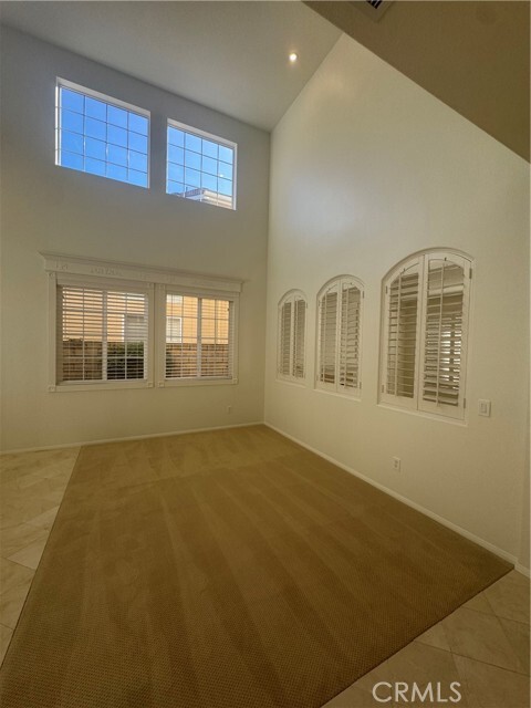 Building Photo - 27935 Hedgeline Dr