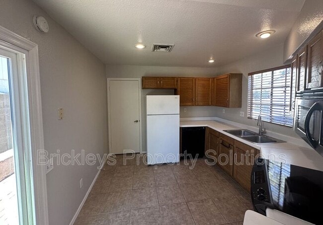 Building Photo - 5135 W Boston Way S