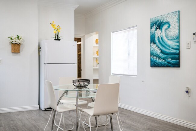 Building Photo - Fully Furnished 2BR Home w/ Private Entry ...