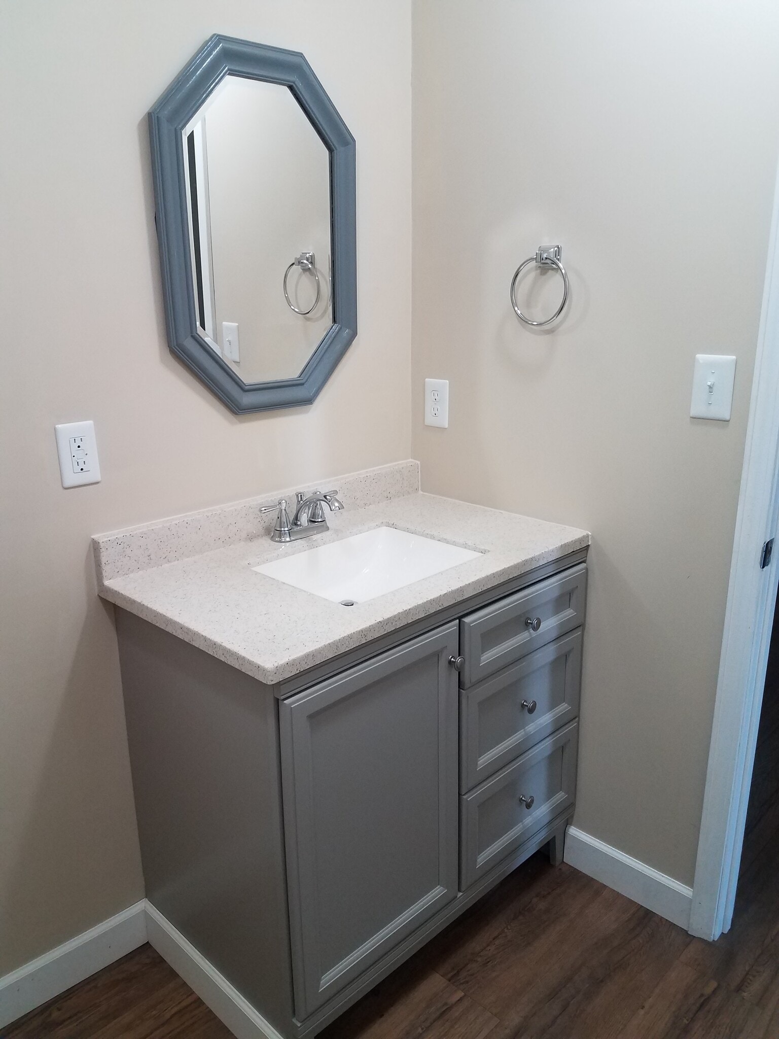 Master Bathroom - 157 Davis Ln
