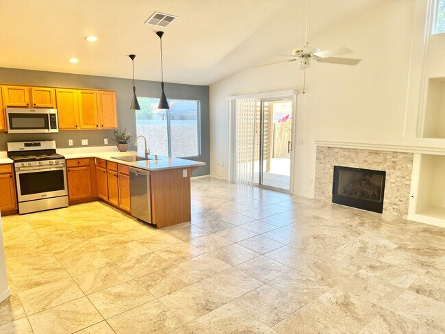 Building Photo - Meticulously Maintained 3 Bedroom + Den Single Level Home! Fantastic Low Backyard.