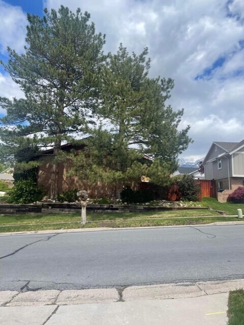 Building Photo - 9908 S Falconhurst Dr