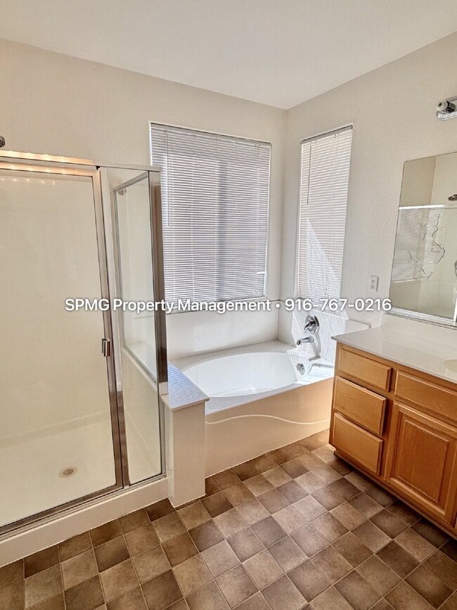 Building Photo - Beautifully Maintained 3 Bed / 2.5 Bath Home in South Natomas — New Appliances & Community Amenit...