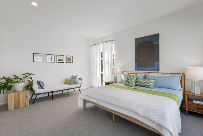 Building Photo - 1364 Powell St