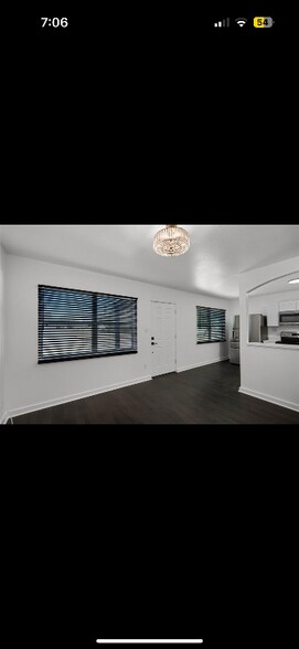 Building Photo - 1301 Ave L