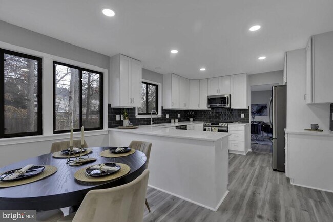 Building Photo - 10422 Woodbury Woods Ct