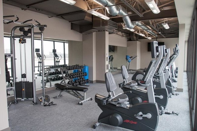 Building Photo - 231 W Scott St