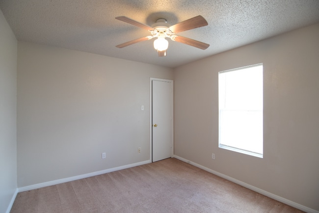 Building Photo - 4402 Matt Dr