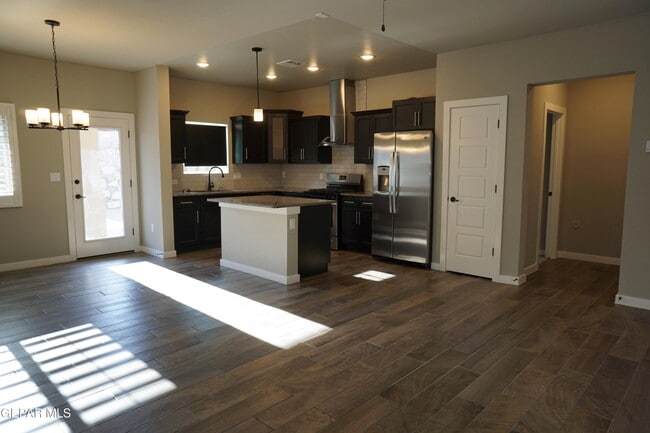 Building Photo - 217 Ilchester Wy