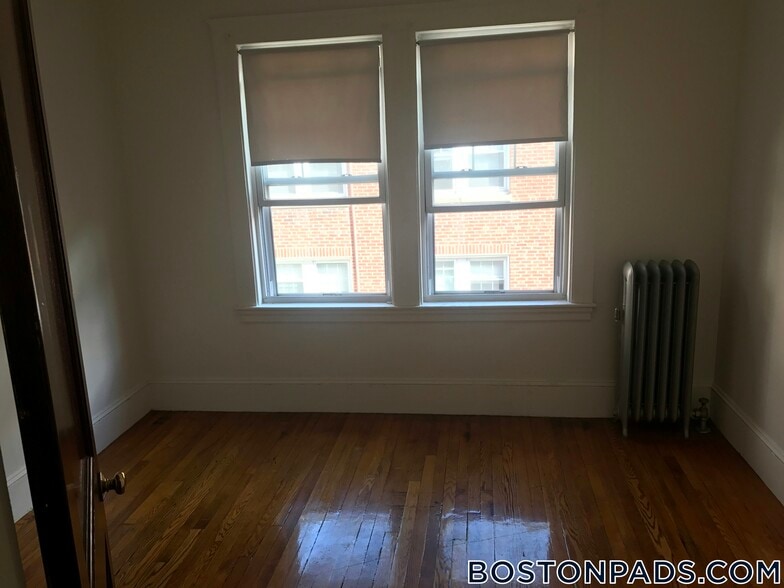 Building Photo - 157 Summer St