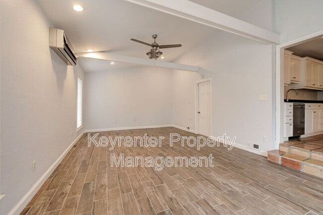 Building Photo - 612 NW 37th St