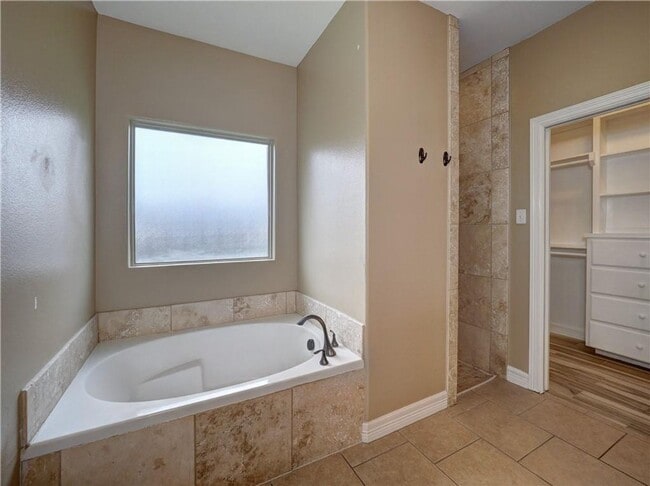 Building Photo - 4 BD 2BTH house in Flour Bluff