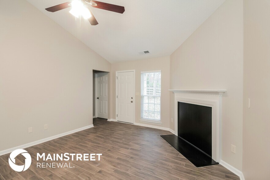 Building Photo - 8304 Highlander Ct