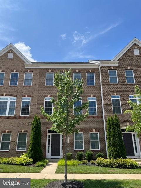 Building Photo - 3160 Yeager Dr