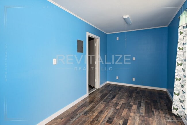Building Photo - Spacious Brick Home in West Mobile!