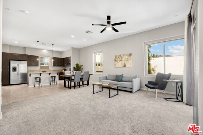 Building Photo - 746 Farrier Wy