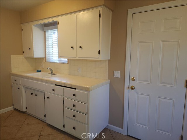 Building Photo - 35187 Ave C