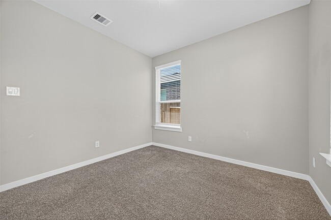 Building Photo - 28611 Hannahs Harbor Ln