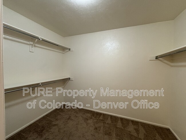Building Photo - 3980 E Phillips Cir