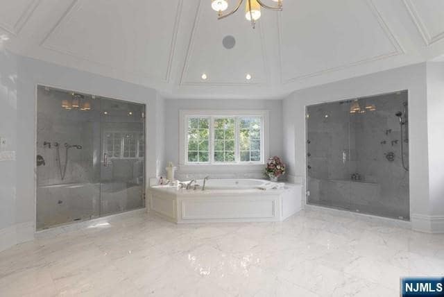 Building Photo - 51 Chestnut Ridge Rd